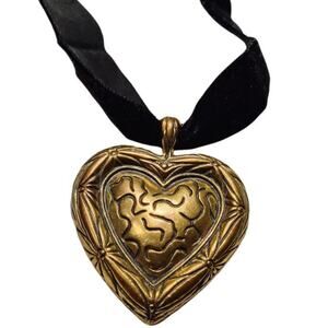Handmade Velvet Choker Vtg Necklace with Huge Heart Statement Pendant Gold Tone